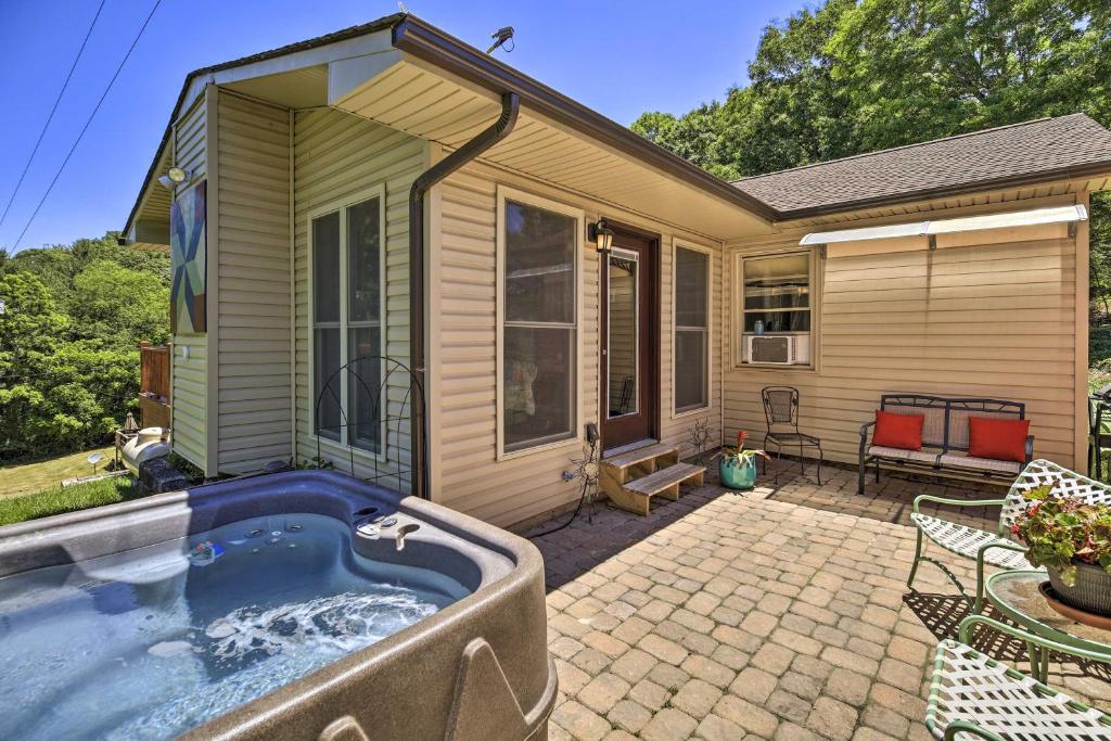 Nature Escape in Wytheville with Covered Porch! photo 3