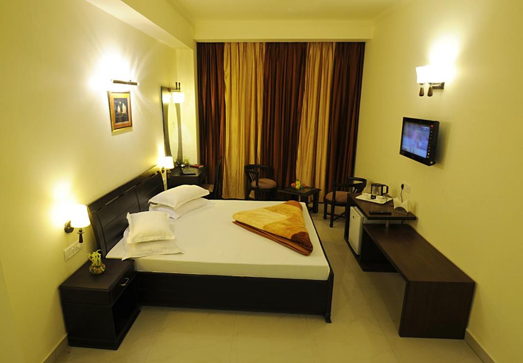 Семейный (Фешенебельный семейный номер с 4 спальными местами), Hotel Hong Kong Inn