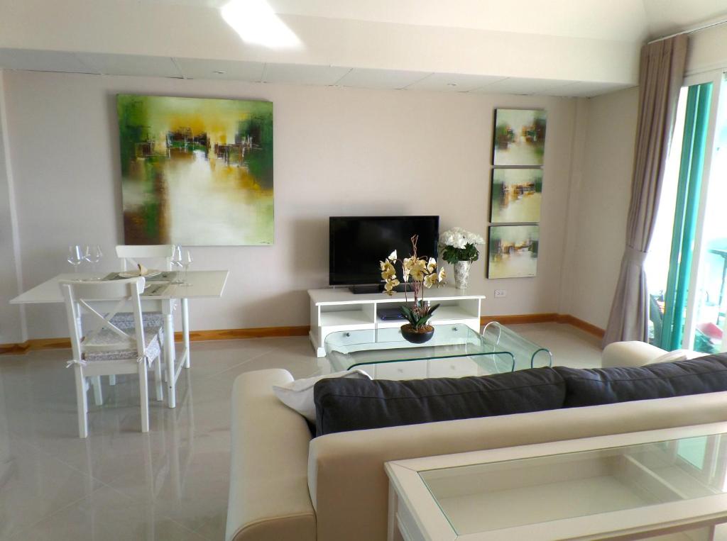 Апартаменты (Апартаменты в пентхаусе), Westbury Residence