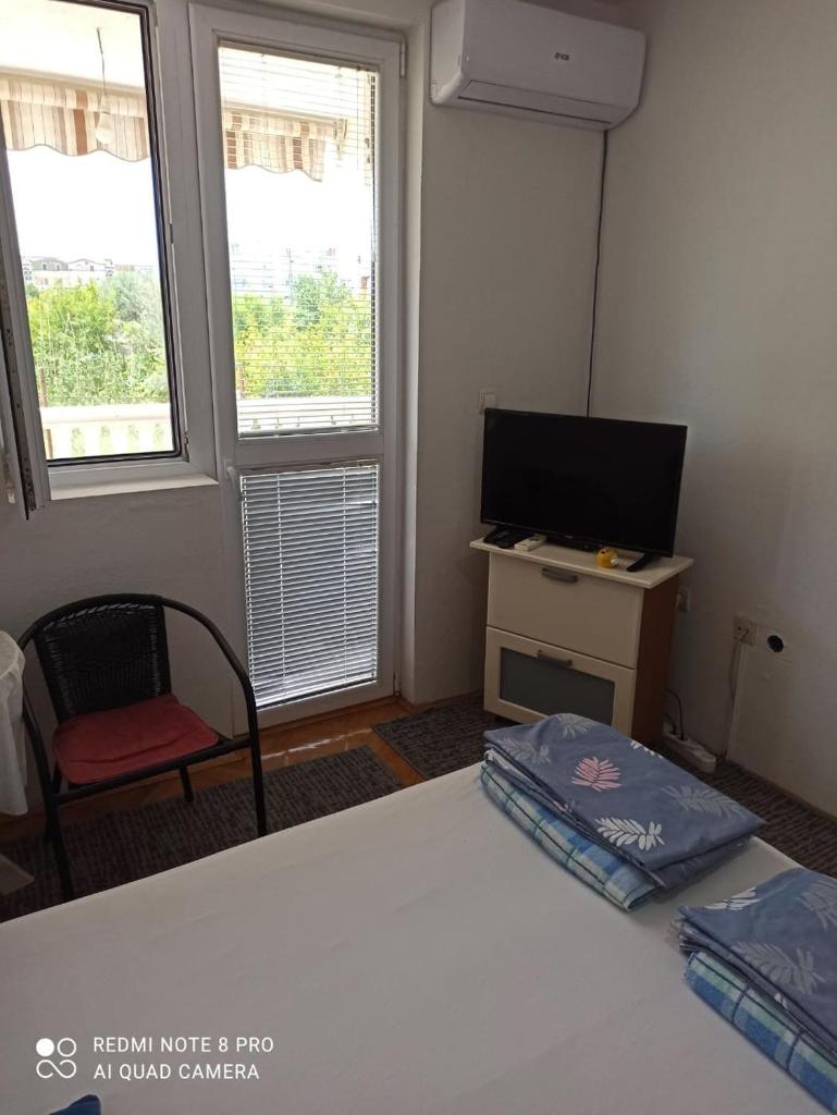 Anika apart photo 2