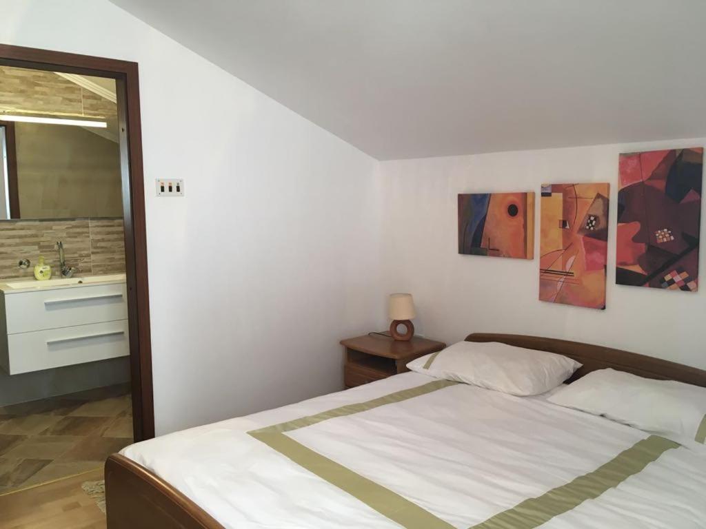 Kate's Home Tisno photo 2