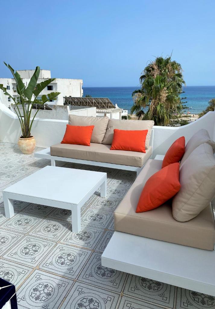 Roof Top Pied dans l'Eau Panoramic View, 80 meters from Seaside photo 1