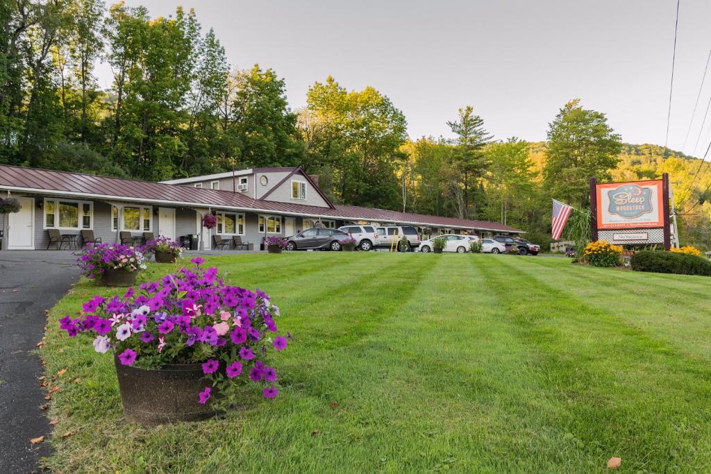 Sleep Woodstock Motel image