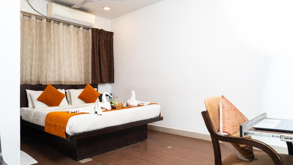 Двухместный (Улучшенный двухместный номер с 1 кроватью), FabHotel Scarlet Marathahalli