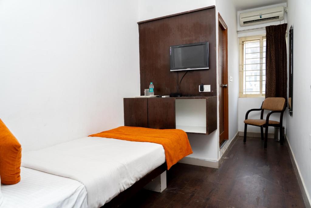 Одноместный ([Sanitised]Standard Single Room), FabHotel Scarlet Marathahalli