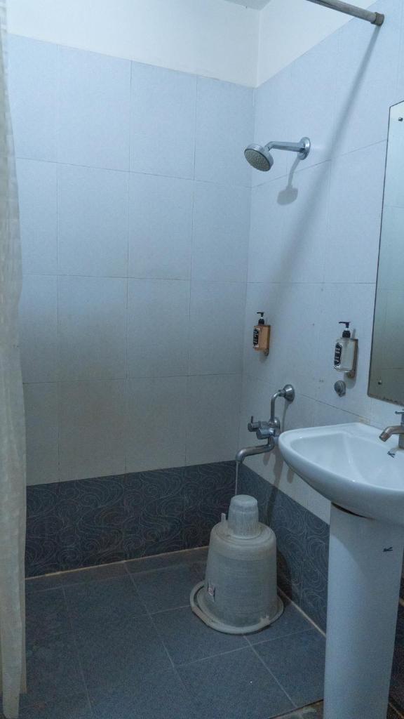 Одноместный ([Sanitised]Standard Single Room), FabHotel Scarlet Marathahalli