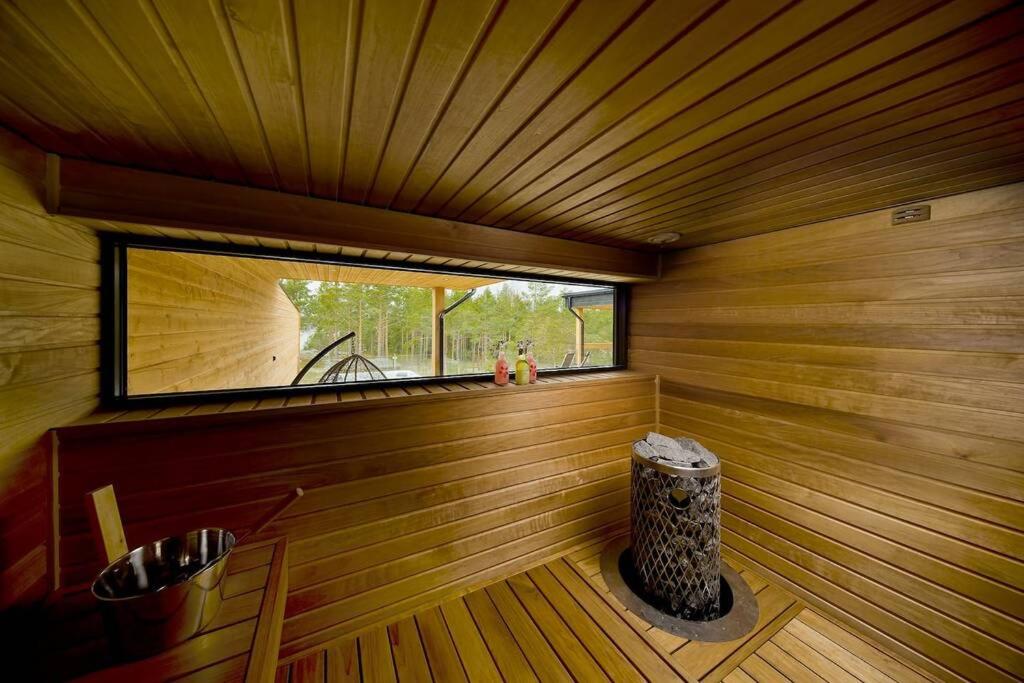 Seija's Modern Villa with Hot tub photo 3