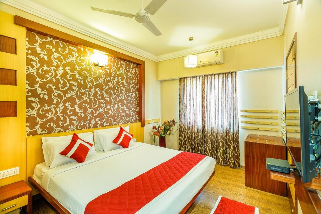 Двухместный ([Sanitized] Deluxe Double or Twin Room), Hotel Kanthi Comforts