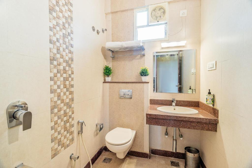 Двухместный ([Sanitized] Deluxe Double or Twin Room), Hotel Kanthi Comforts
