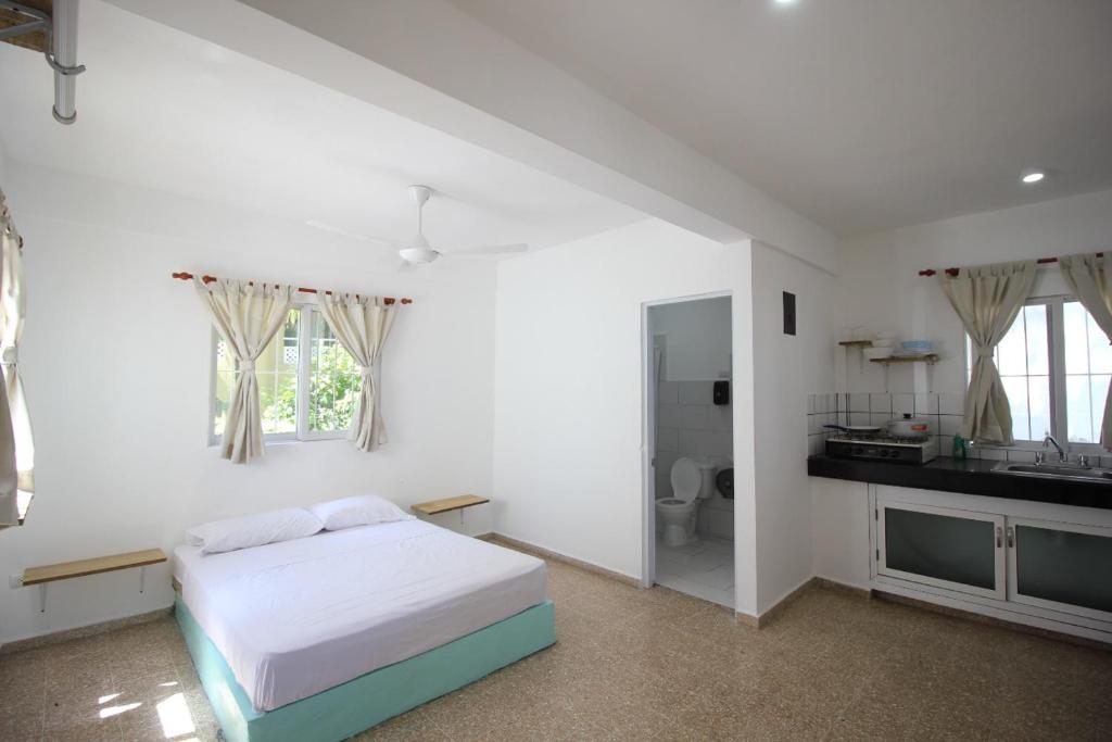 Bungalow 20 Cozy room at just steps from the beach and in town center photo 2
