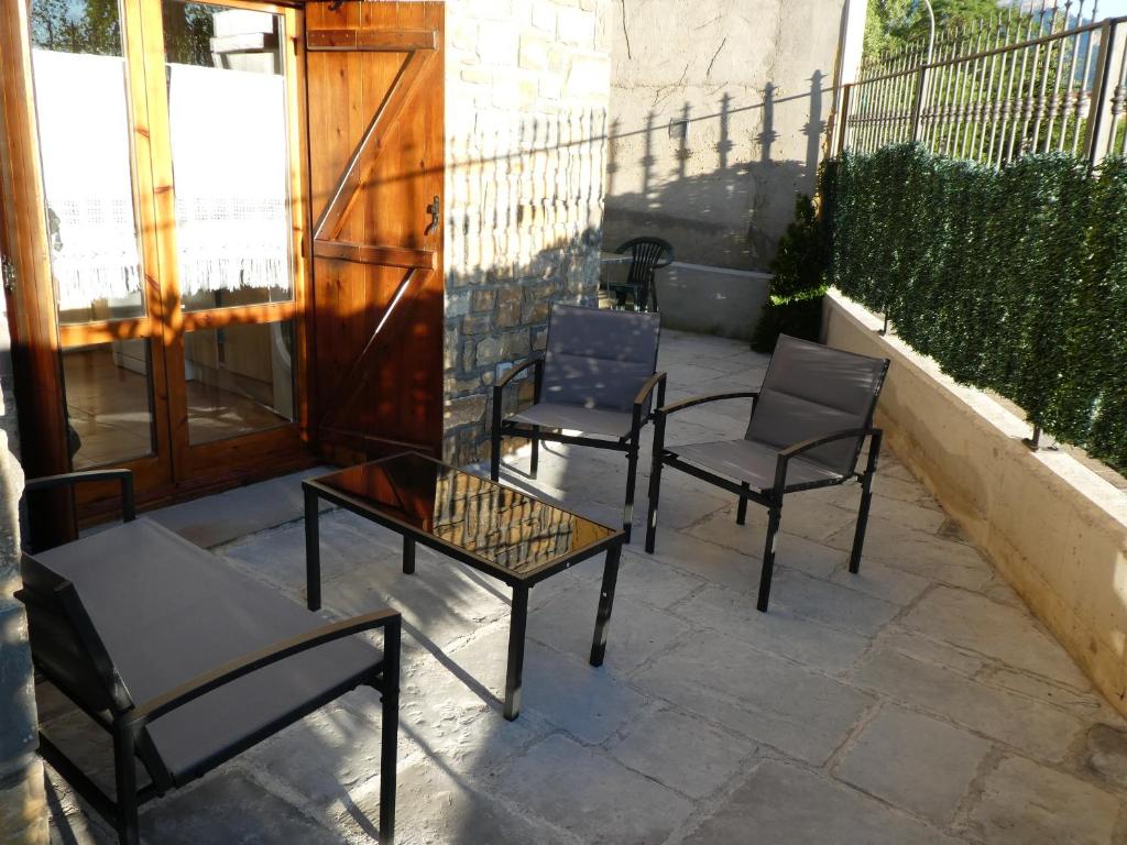 Casa con jardín frente ciudadela photo 4
