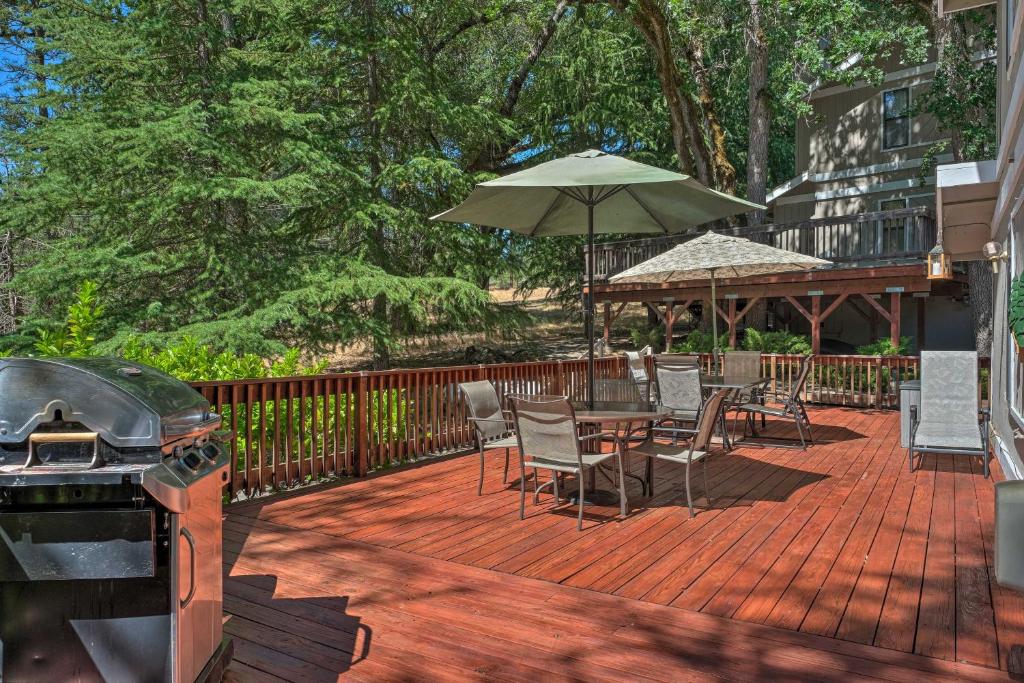 Pine Mountain Lake Haven with Spacious Deck! photo 1