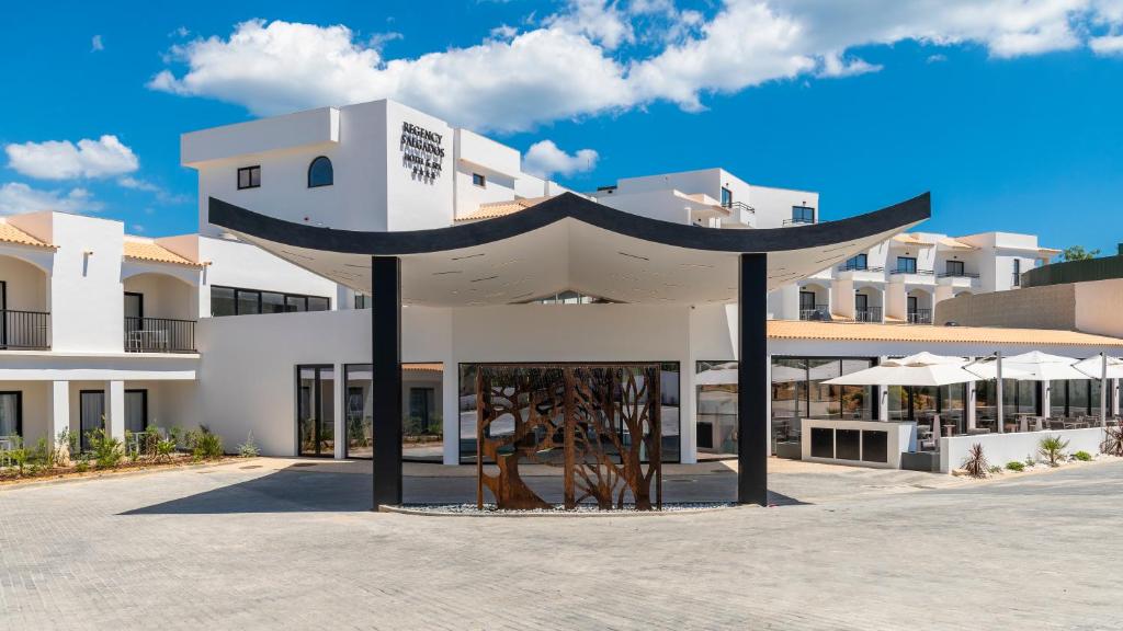 Regency Salgados Hotel & Spa photo 4