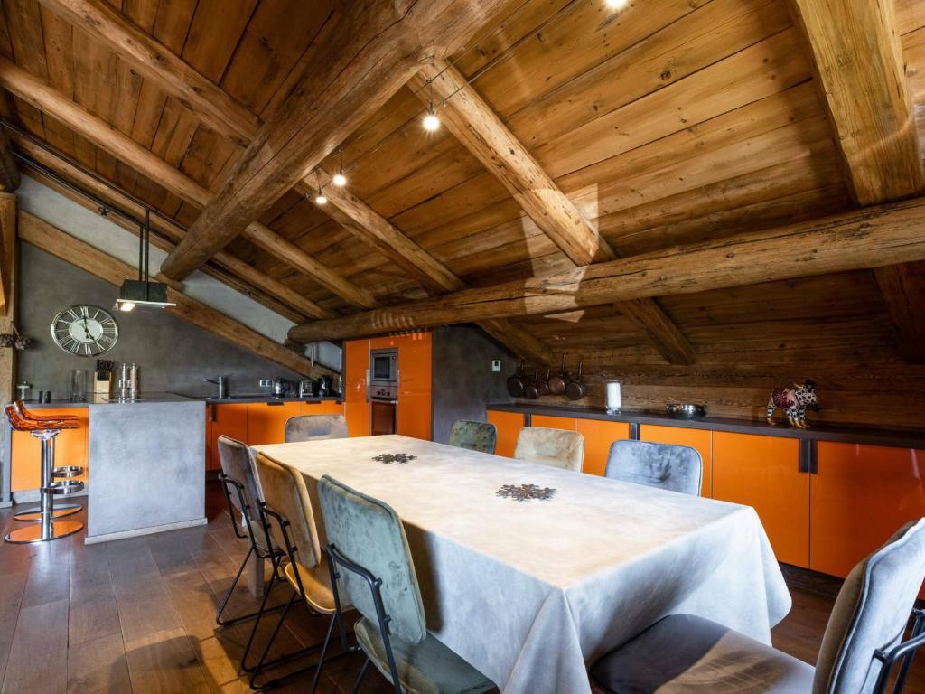 Appartement La Clusaz, 5 pièces, 8 personnes - FR-1-304-212 photo 2