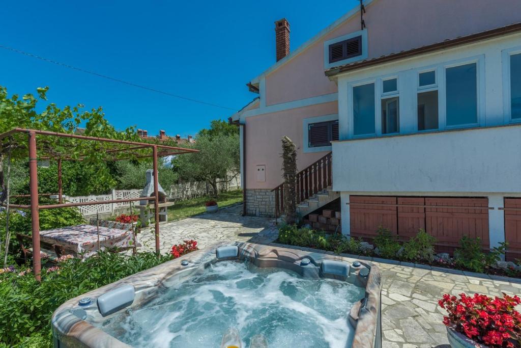 Ferienhaus Zora with Whirlpool photo 1