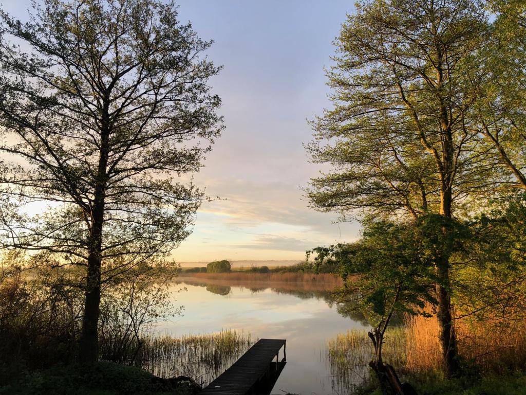 Haus am See mit Steg, Boot, Kamin und Sauna - Mecklenburgische Seenplatte photo 1