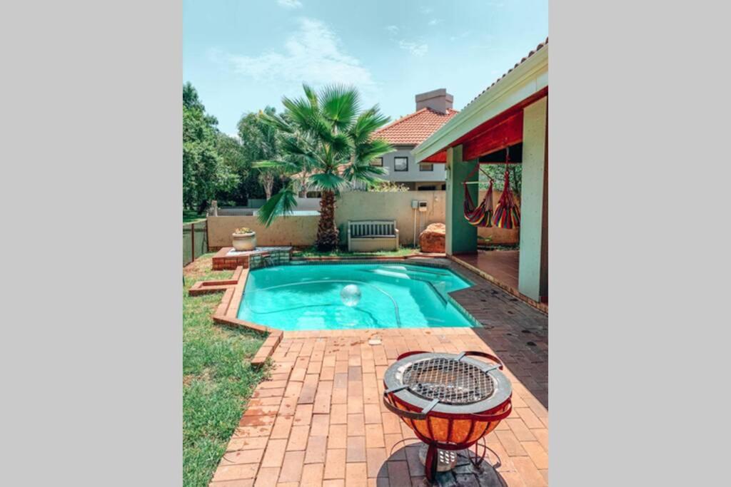 Pecanwood Golf Estate Home - Hartbeespoort photo 4
