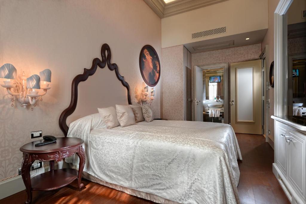 Palazzetto Madonna photo 3