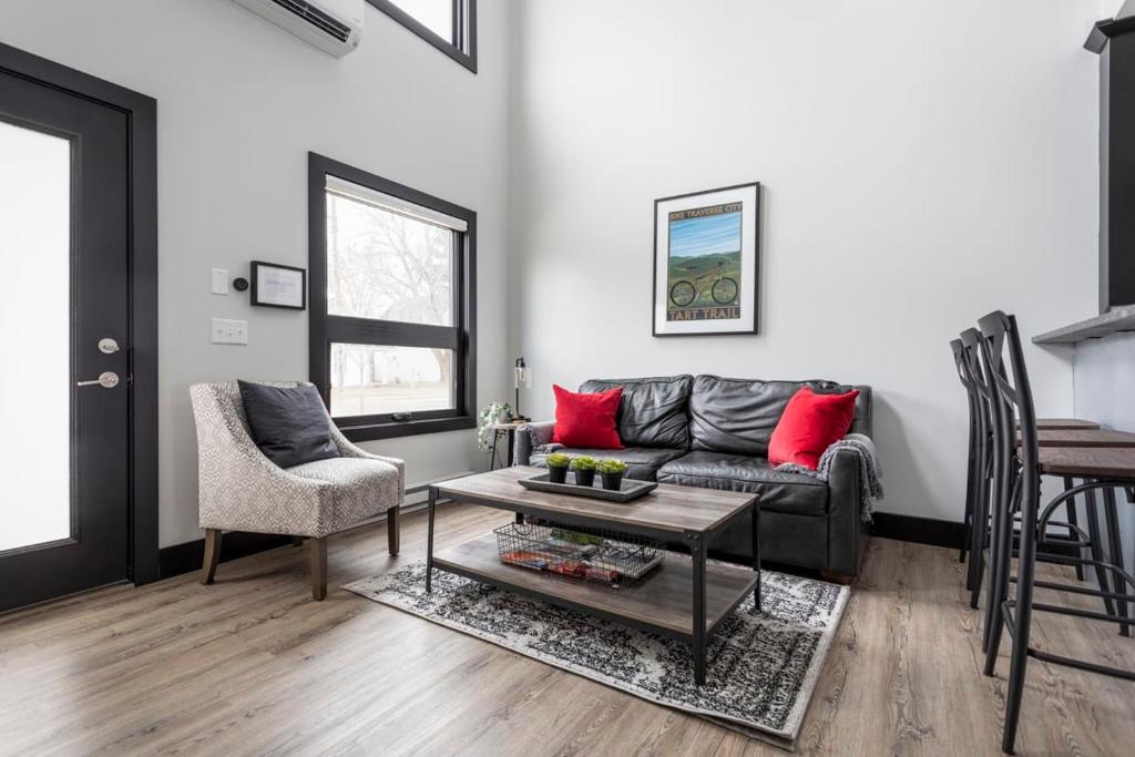 Center City Lofts 508 Unit 2 Close to Downtown and the TART Trail photo 4