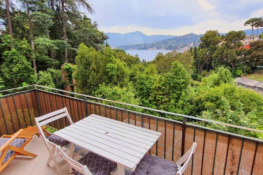 Private Parking, Seaview, Living Terrace photo 3