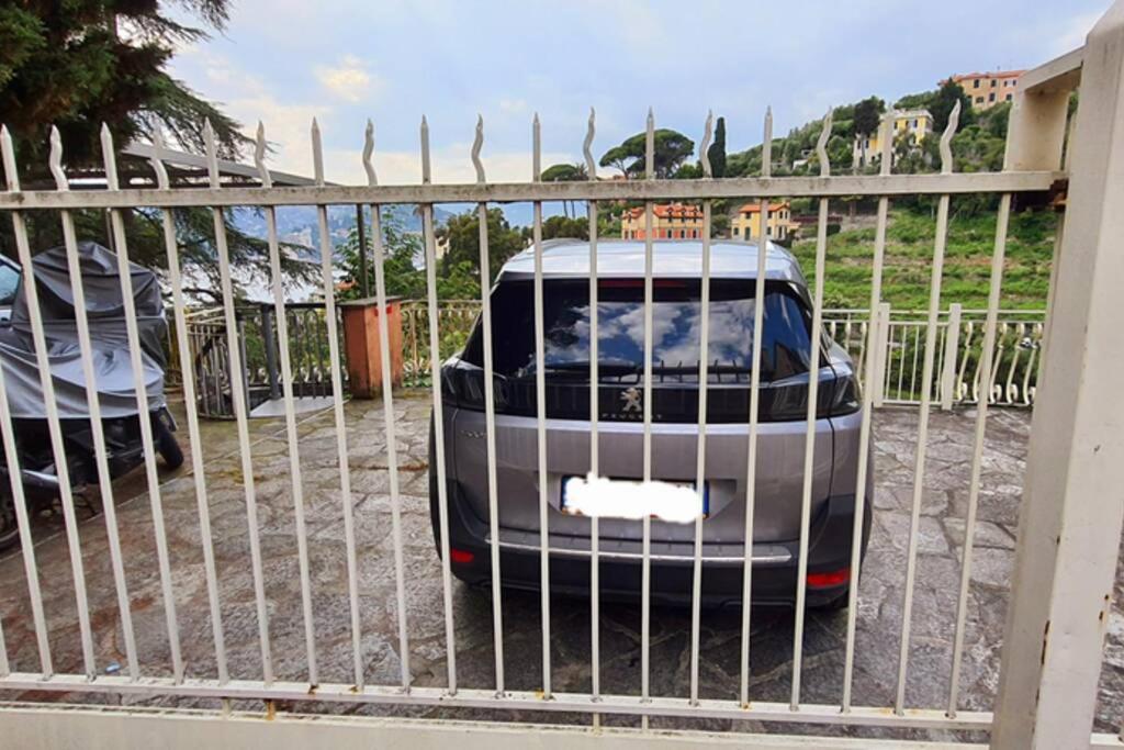 Private Parking, Seaview, Living Terrace photo 2