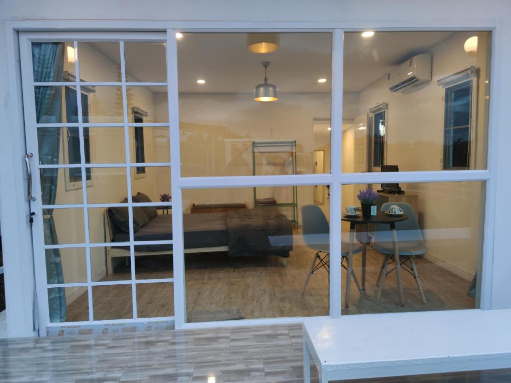 Khao Kho Overview Resort Room Type - King Room with Mountain View