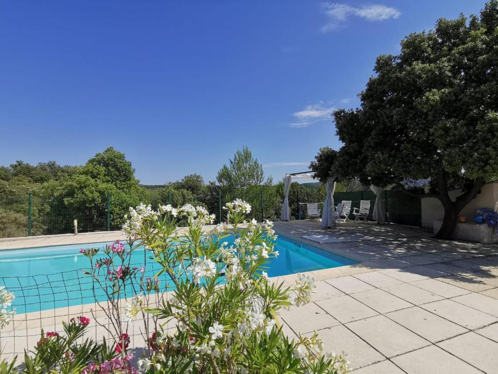 VILLA FAMILIALE, PISCINE, VUE IMPRENABLE -en été la location est de samedi à samedi- photo 4