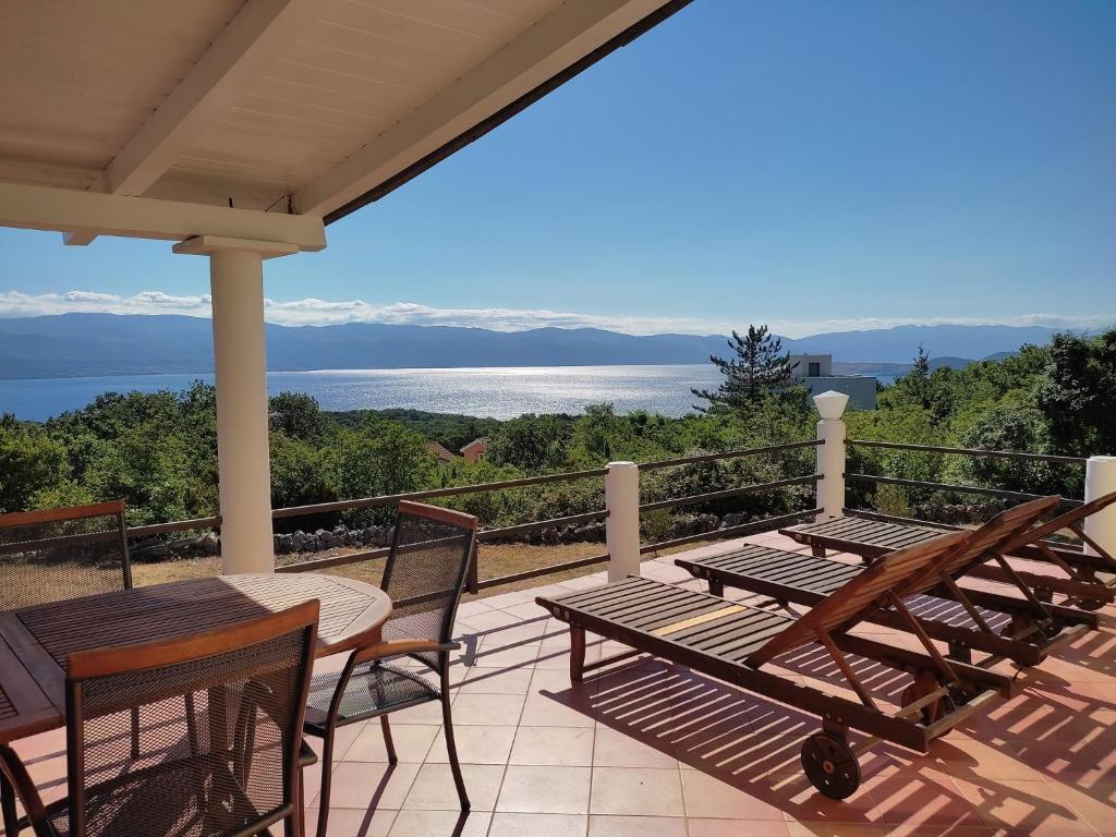 Holiday Home with Sea View