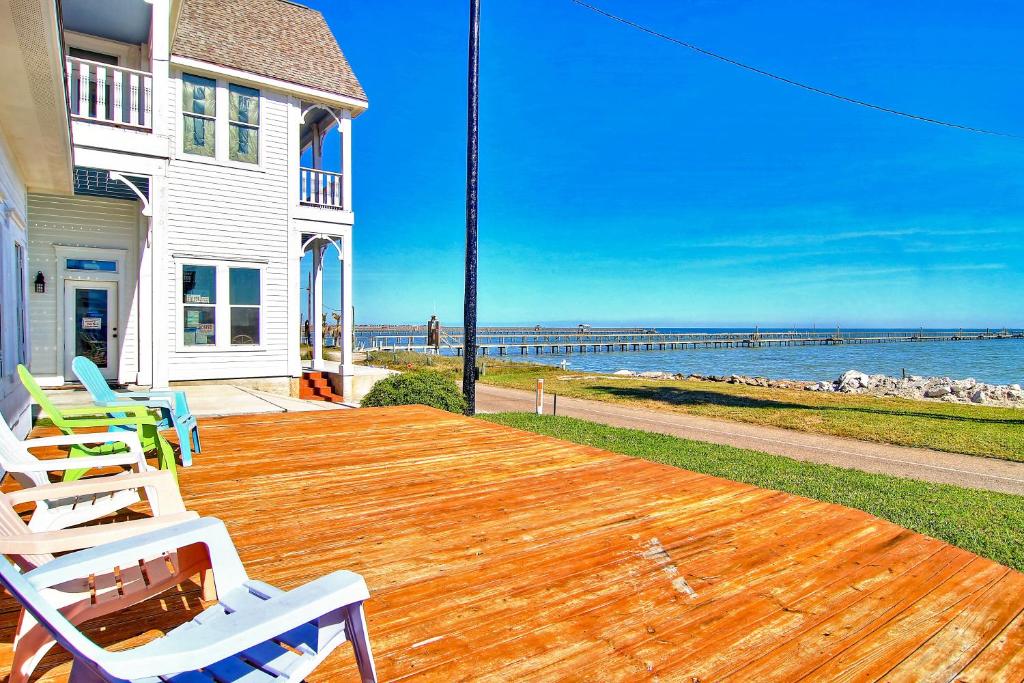 Joys Beach 1 Bedroom Cottage by RedAwning image