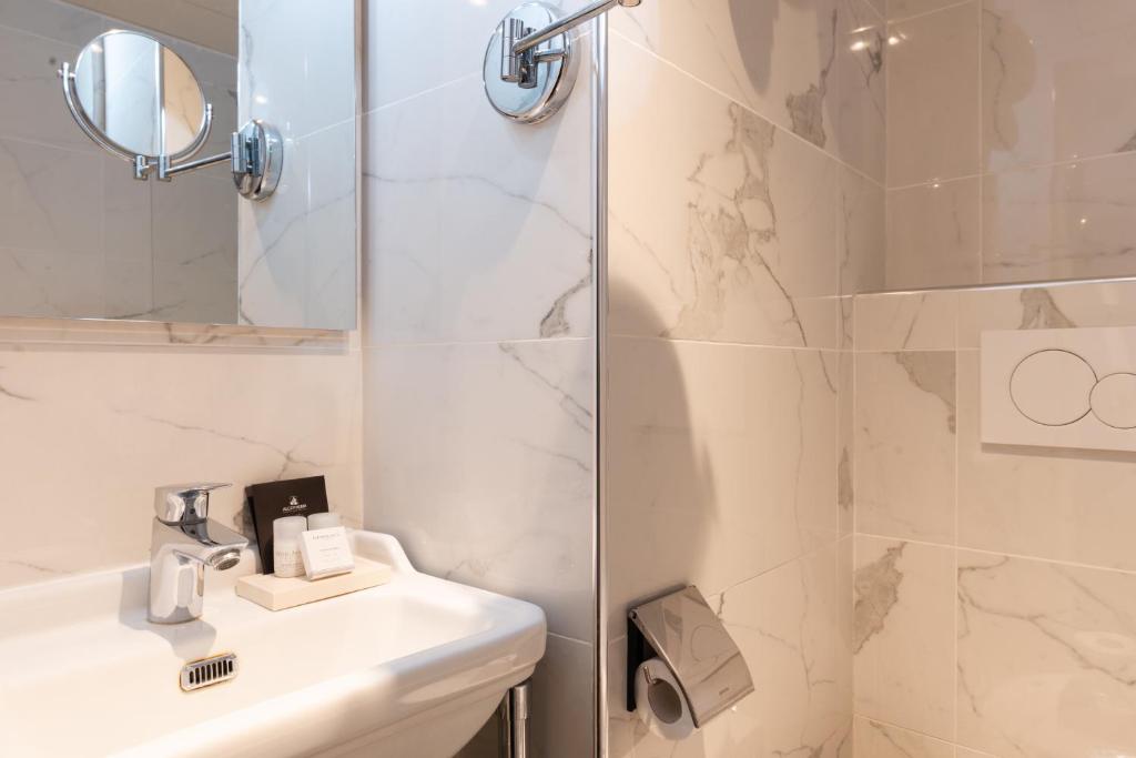 Двухместный (Небольшой двухместный номер с 1 кроватью), Hôtel Aston