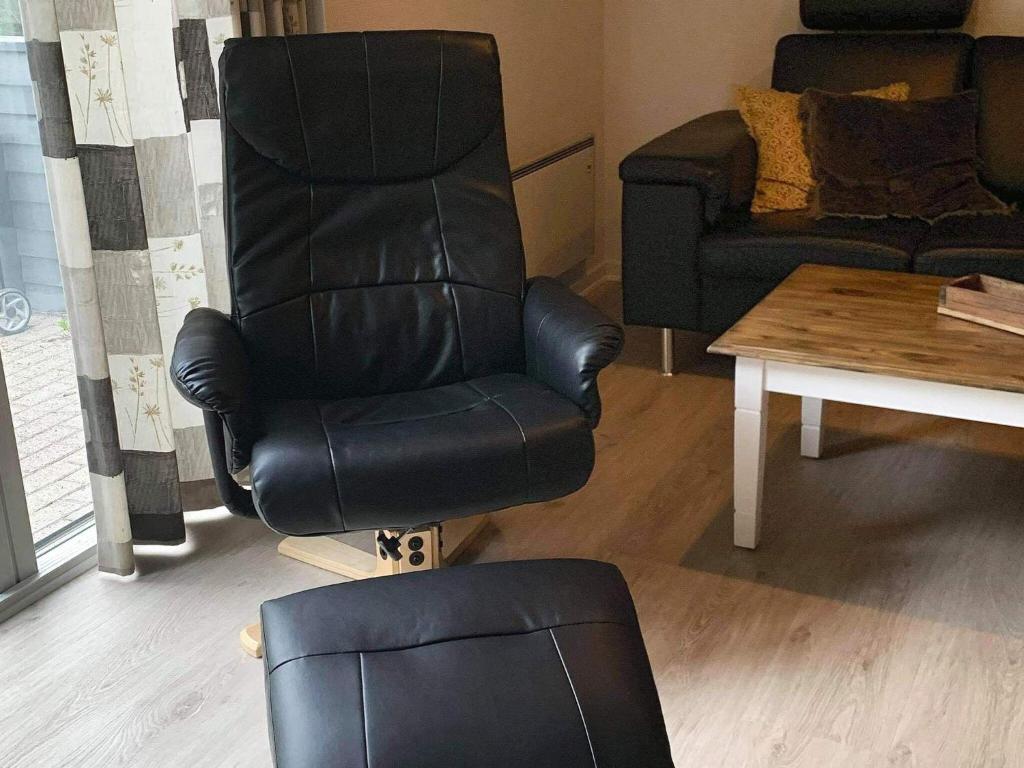 10 person holiday home in Henne photo 3