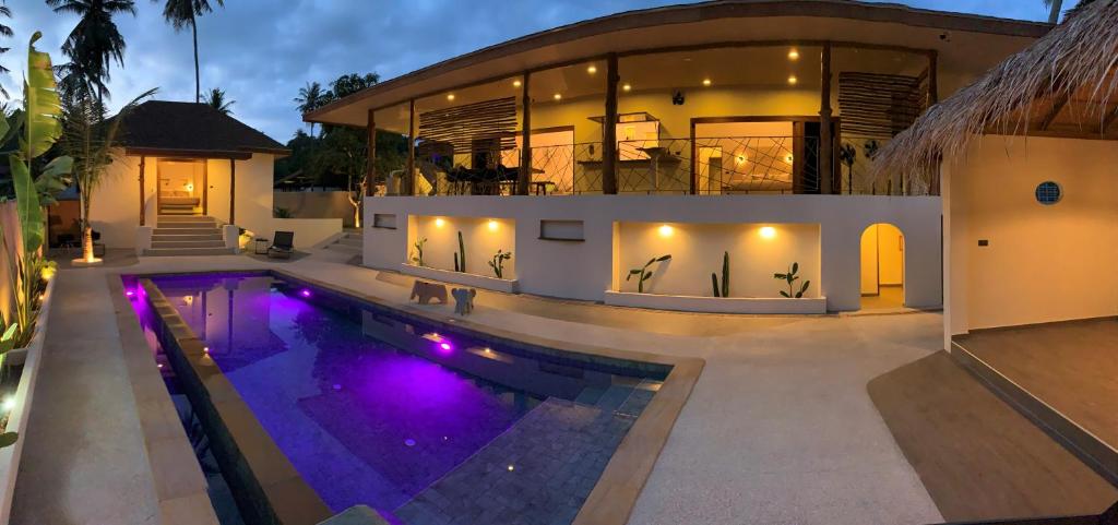 Baan Bai Mai, 2 villas, 8 bedrooms for 16 guests photo 1