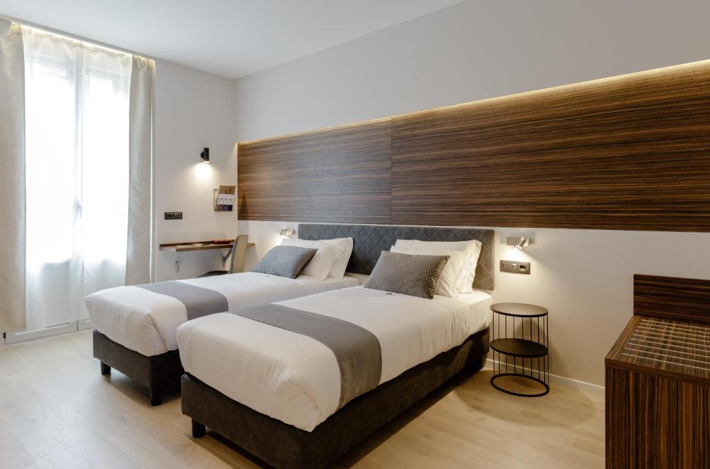 Aiello Hotels - Centrale - Tap to explore photos