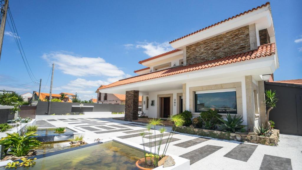 Villa con piscina a pie de playa photo 3