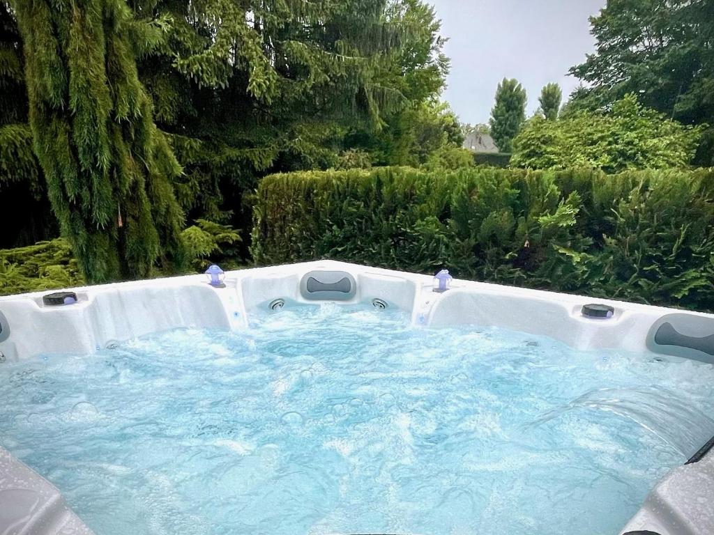 Villa 250m2 avec PISCINE chauffée & SPA & kota-grill & sauna photo 2