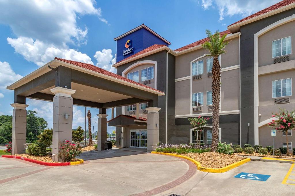 Comfort Inn & Suites image