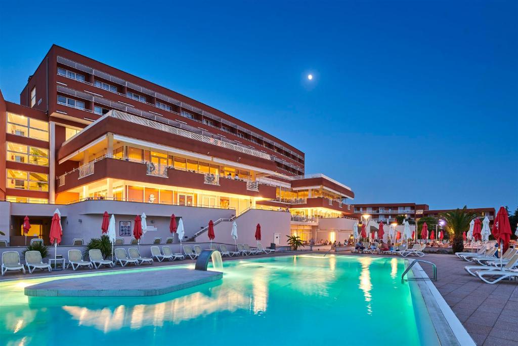 Hotel Albatros Plava Laguna photo 1