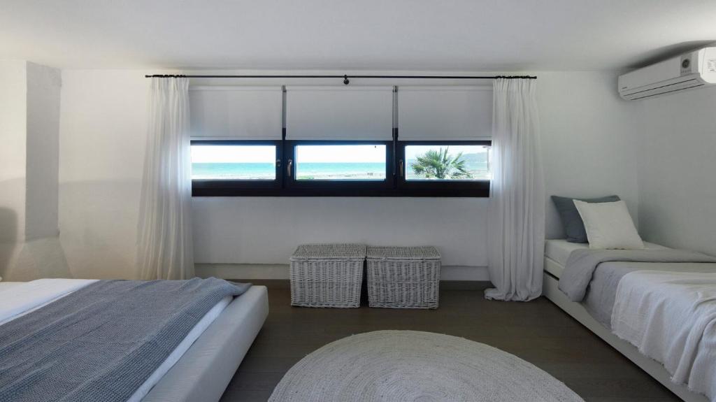 Soleado Beachfront Villa photo 2