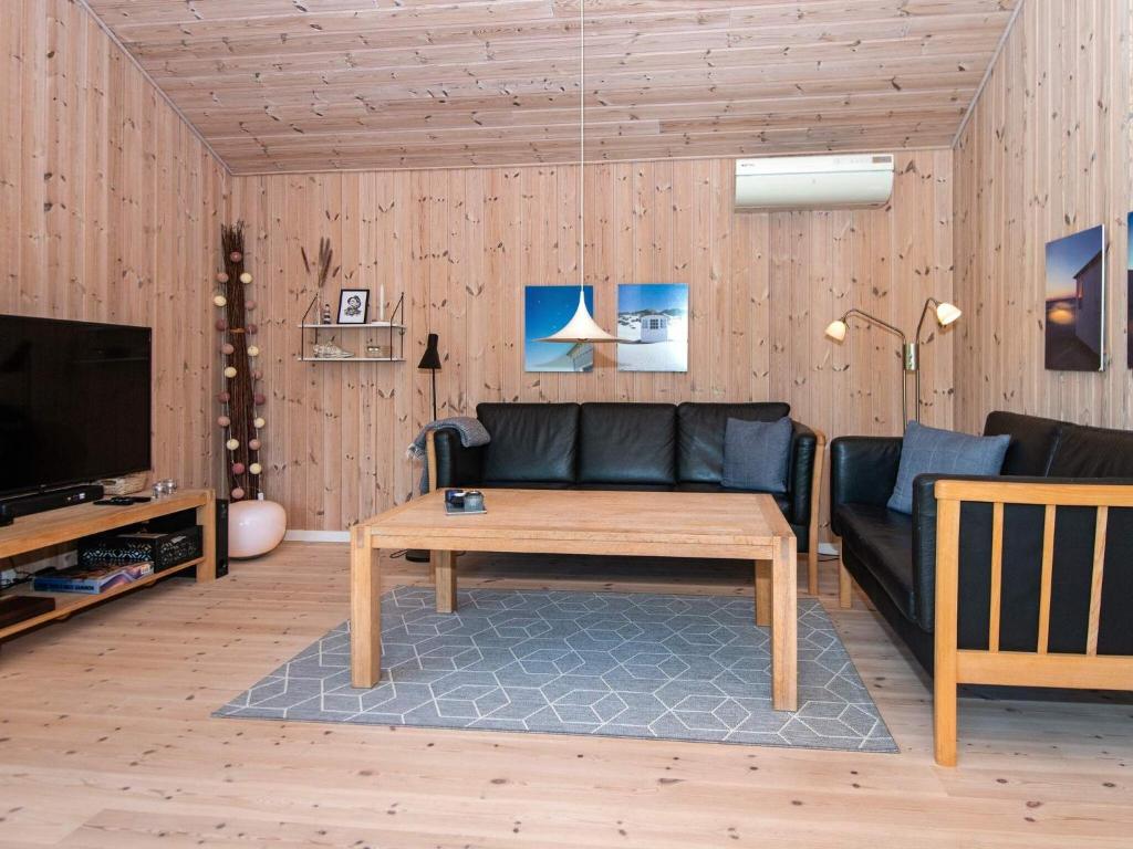 8 person holiday home in Ulfborg photo 3
