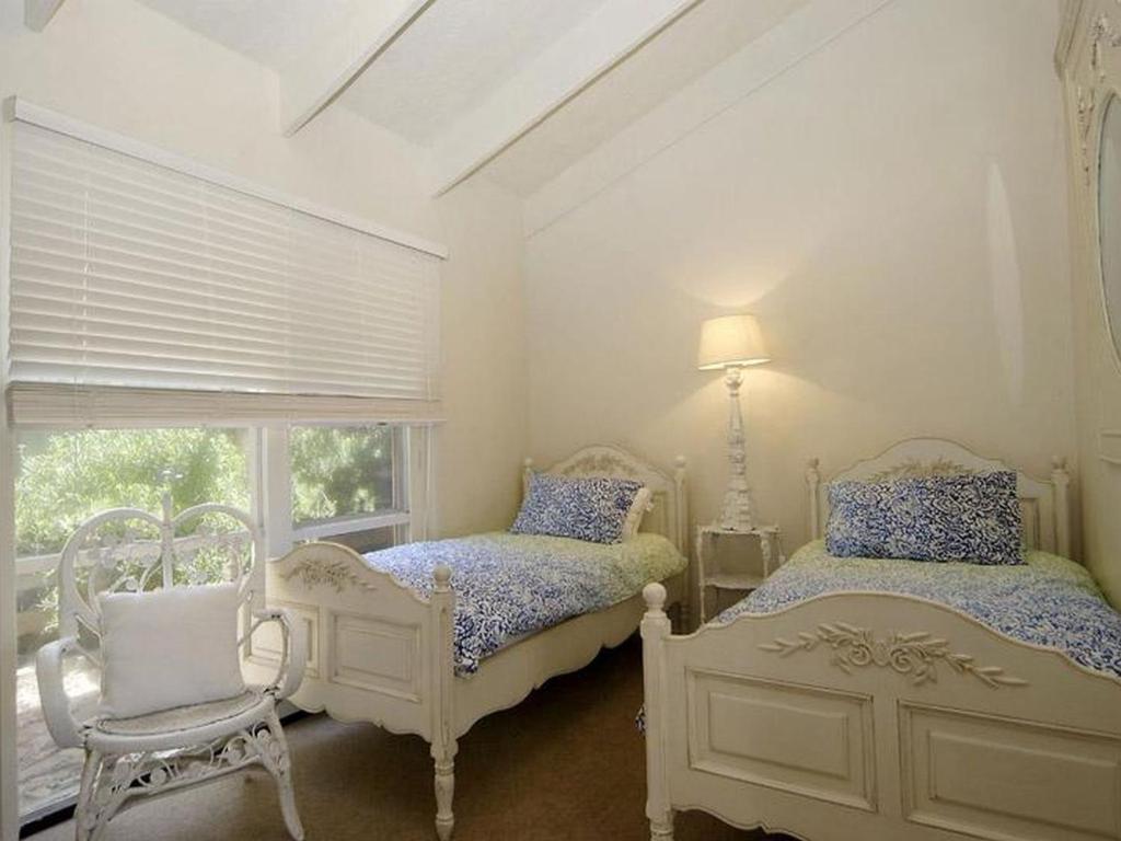 Barnett Place 6 photo 3