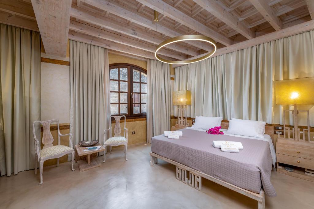 Сьюит (Представительский люкс Rhodes с гидромассажной ванной), 10GR Hotel & Wine Bar Rhodes