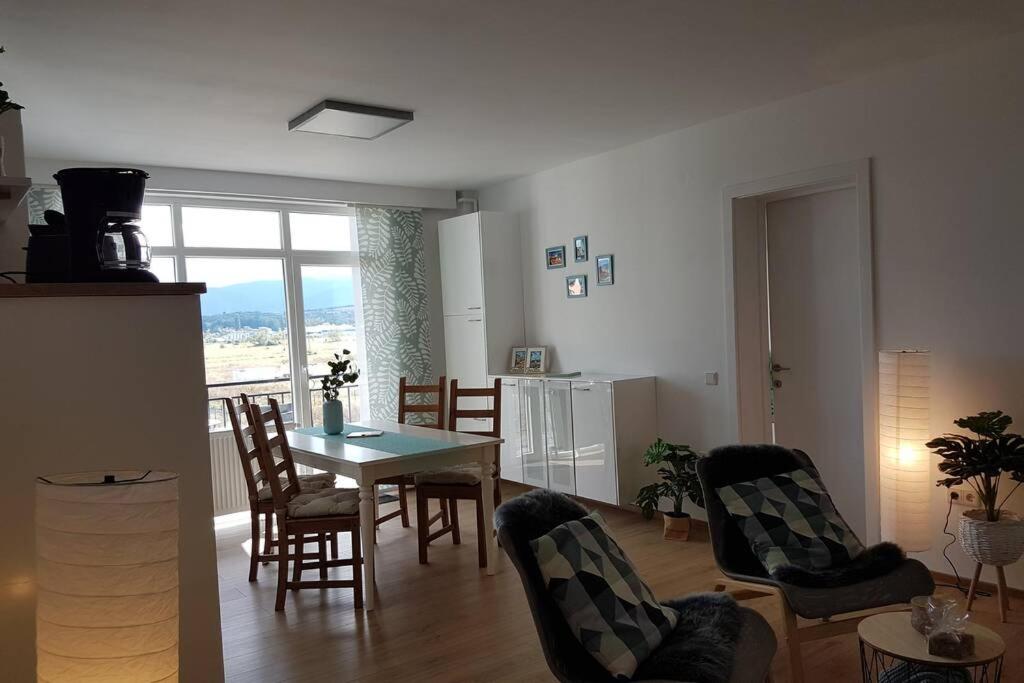 Living Home photo 3