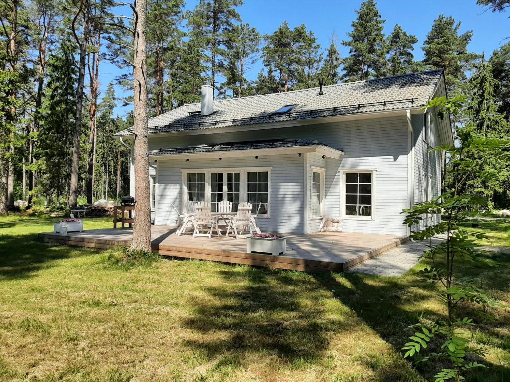 Villa de la Mer holiday home