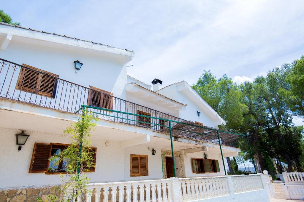 5 bedrooms villa with private pool and enclosed garden at Chulilla photo 3
