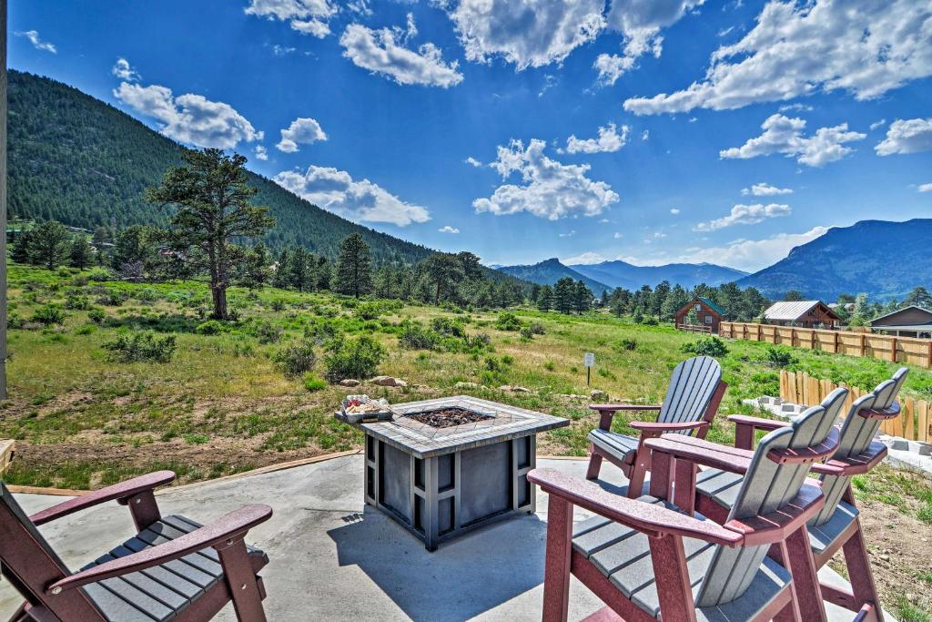 Estes Park Mountain-View Retreat 3 Miles to RMNP! photo 2