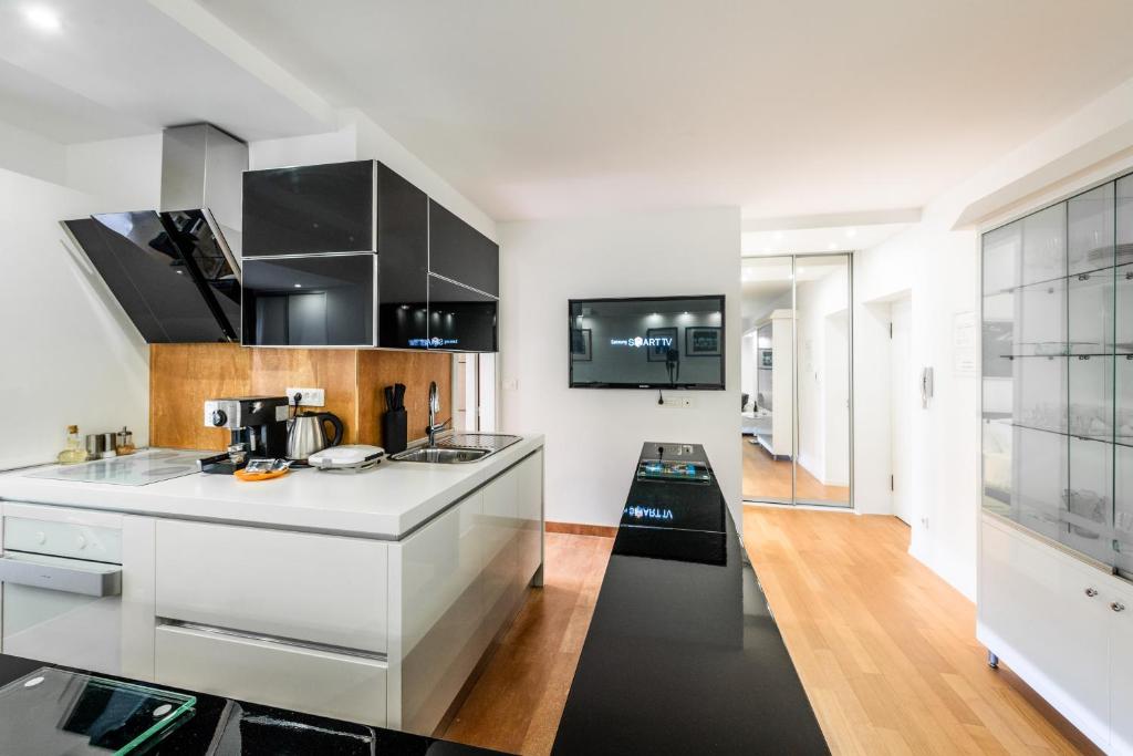 Luxury Apartment Set photo 4