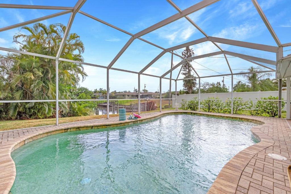Nostra Palazzo on the Canal - Cape Coral - Roelens Vacations image