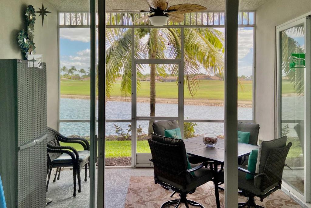 Luxury Golf Villa in Beautiful Lely Resort with Pool photo 1