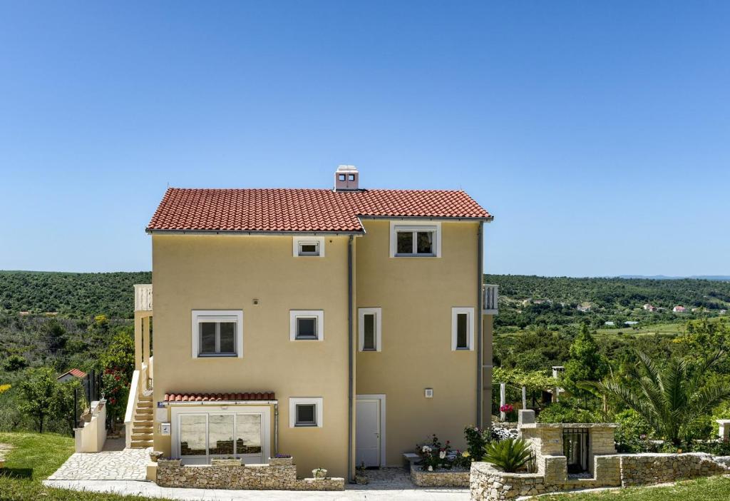 Haus Lilli mit Pool photo 1