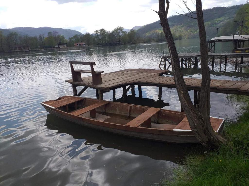 Kuća-Zvorničko jezero photo 2